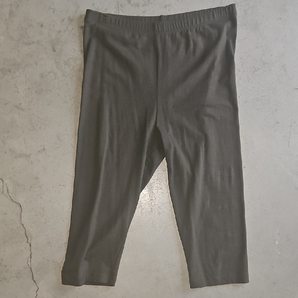 Olive army green capri leggings pants
